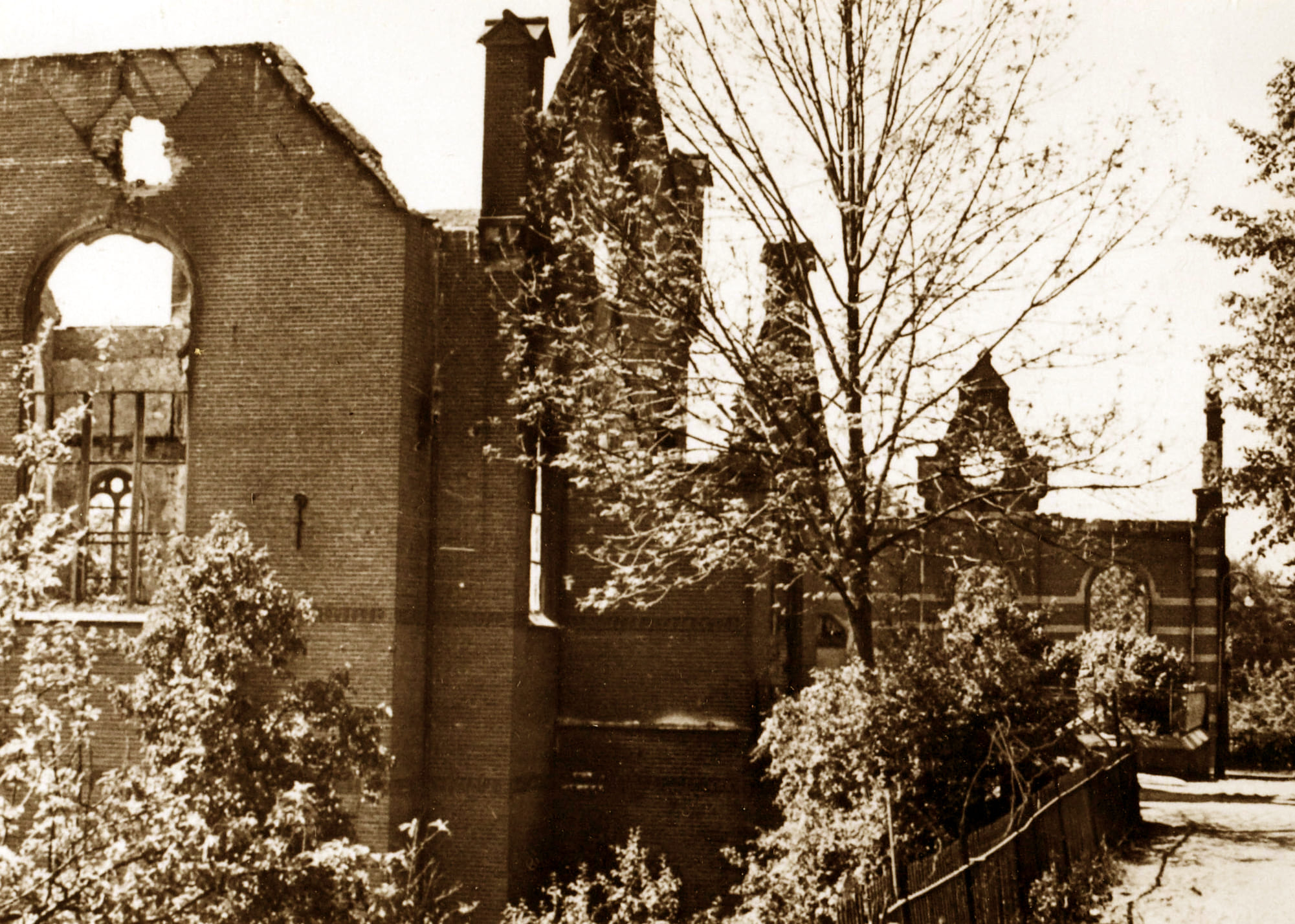 Synagoge mei 1940 (a) gecomprimeerd.jpg